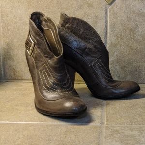 Carlos Gray Western style ankle boots W/ buckle